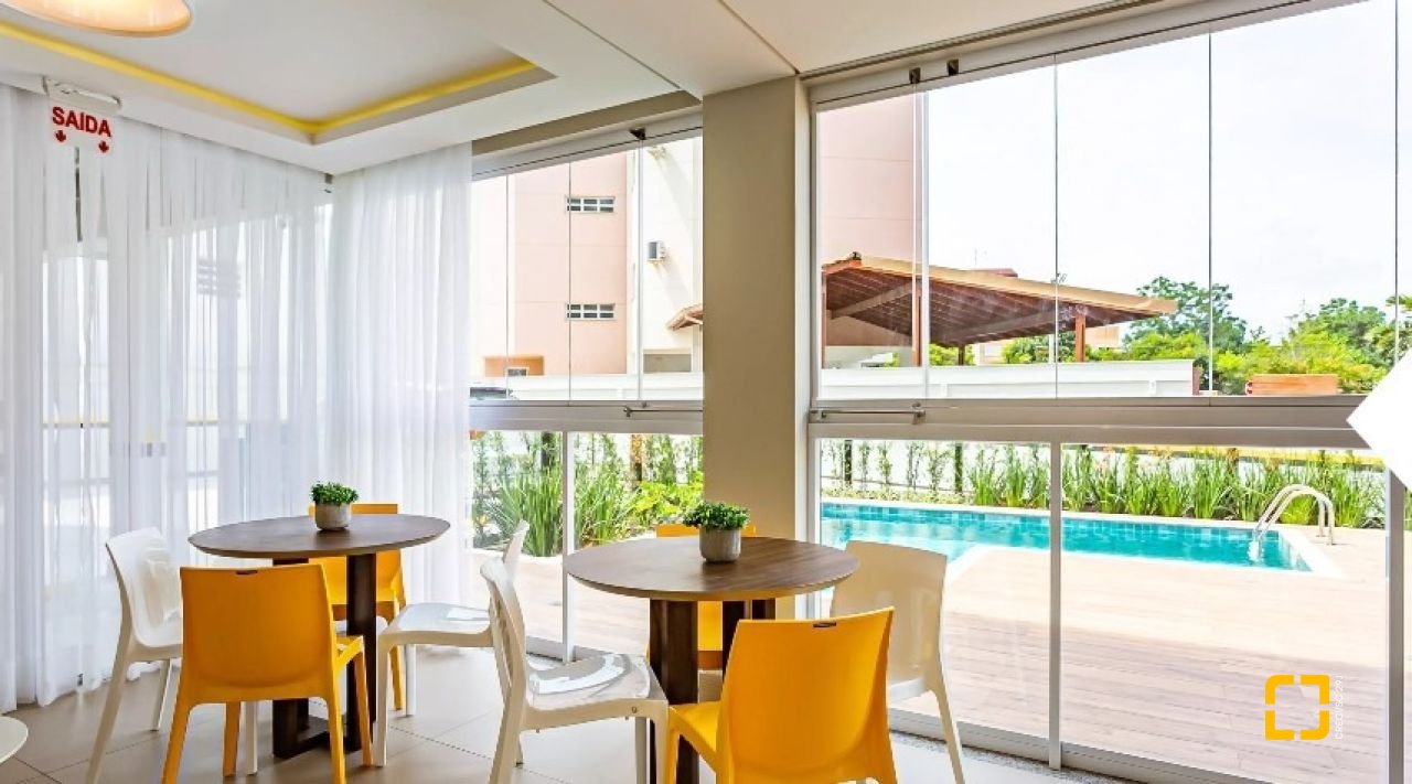 Apartamento com 71m², 3 quartos (sendo 1 suíte), 1 garagem, no bairro Canasvieiras em Florianópolis