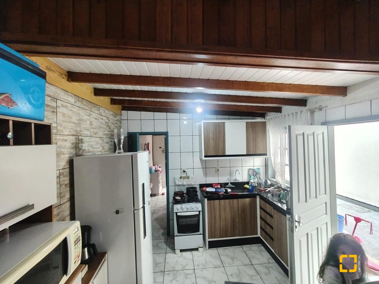 Casa com 42m², 3 quartos (sendo 2 suítes), 4 garagens, no bairro Forquilhinhas em São José