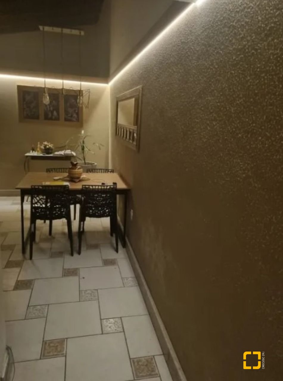 Casa com 420m², 6 quartos (sendo 2 suítes), 3 garagens, no bairro Ponta das Canas em Florianópolis
