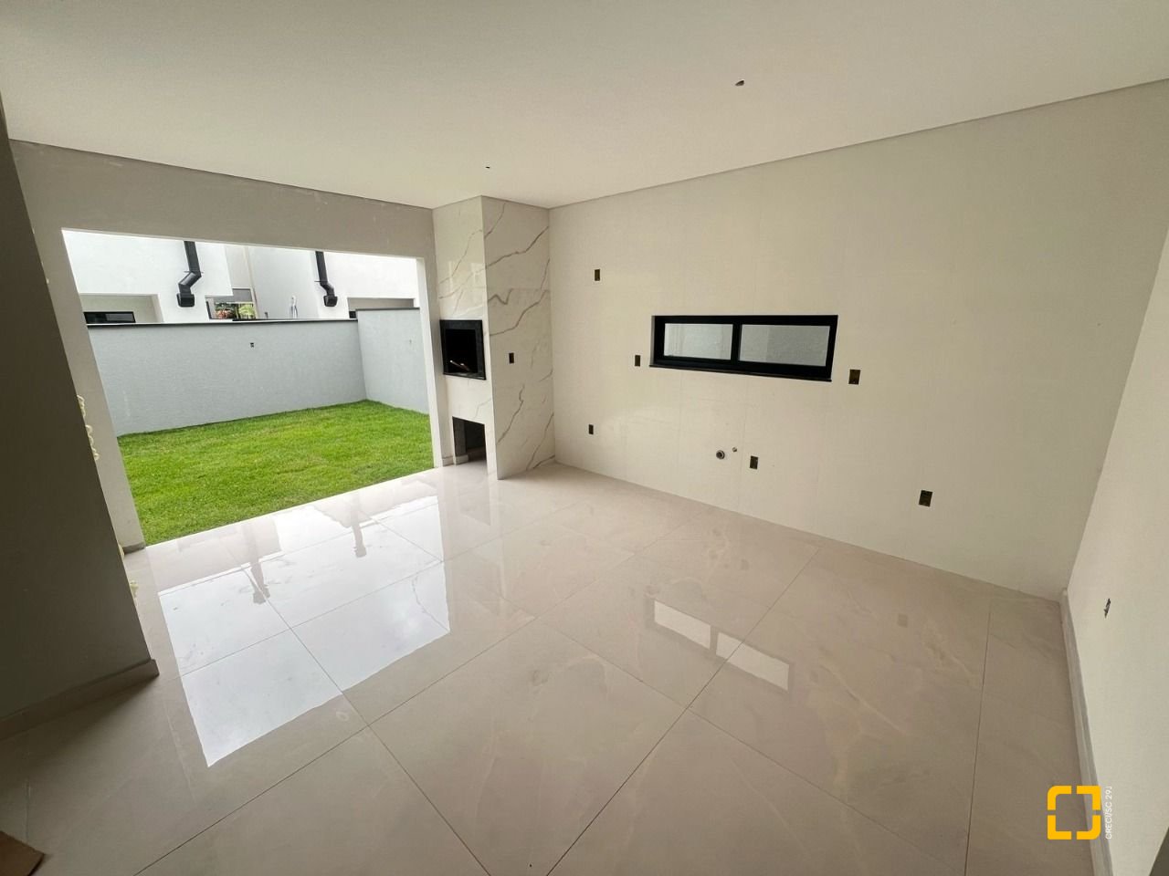 Casa com 124m², 4 quartos (sendo 1 suíte), 2 garagens, no bairro Ingleses em Florianópolis