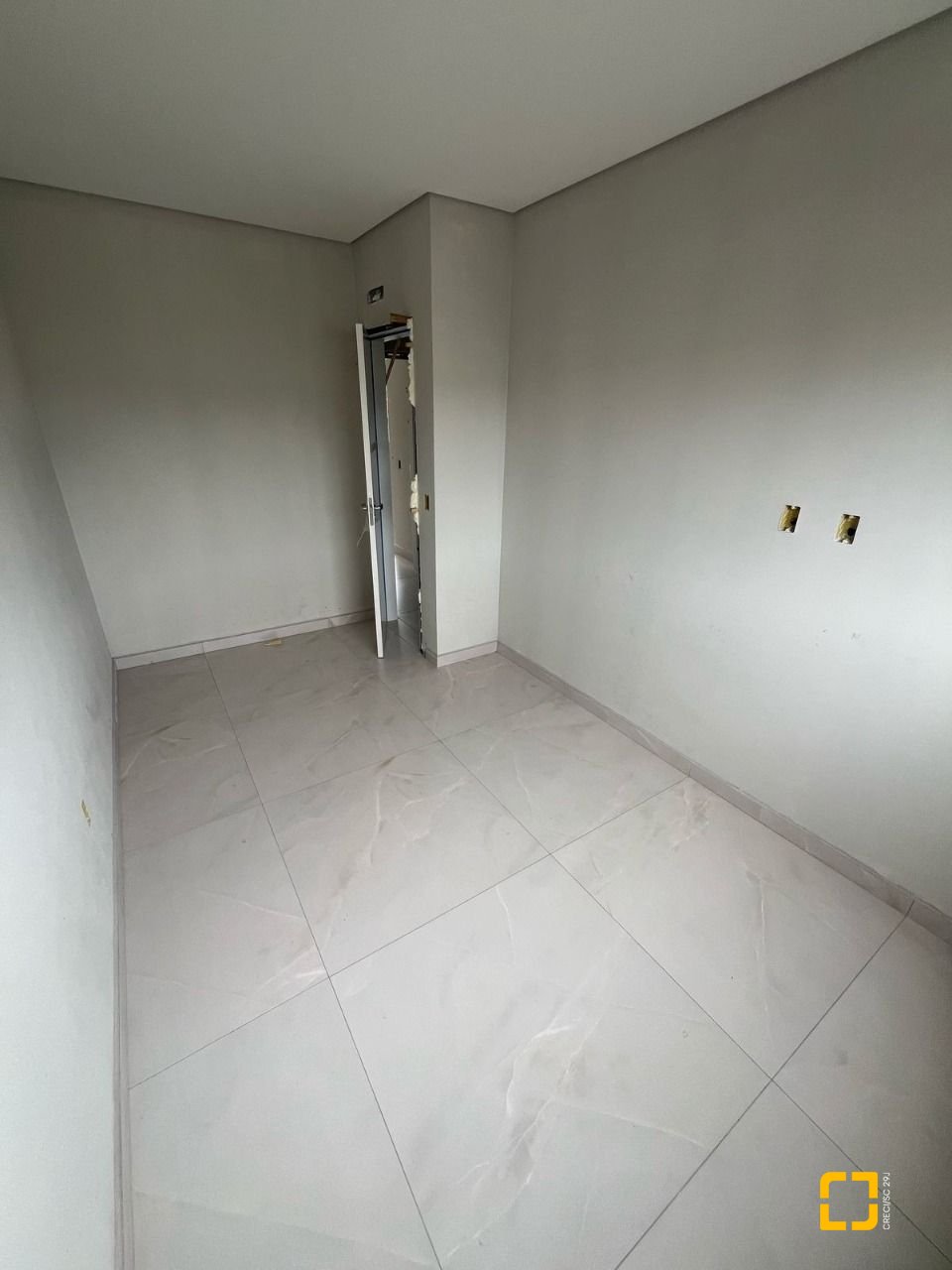 Casa com 124m², 4 quartos (sendo 1 suíte), 2 garagens, no bairro Ingleses em Florianópolis