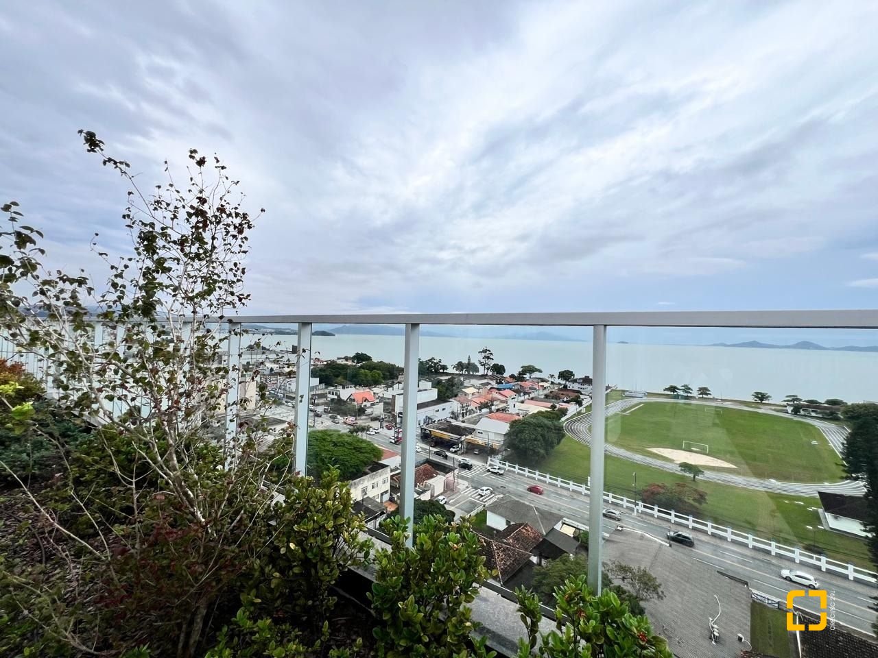 Apartamento com 99m², 4 quartos (sendo 2 suítes), 1 garagem, no bairro Jardim Atlântico em Florianópolis