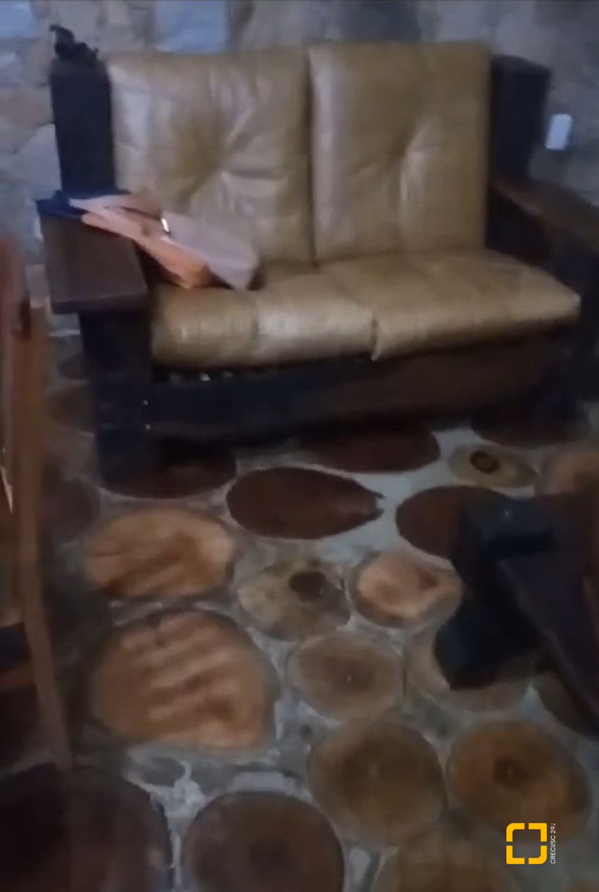 Casa com 150m², 4 quartos, 2 garagens, no bairro Vargem Grande em Florianópolis