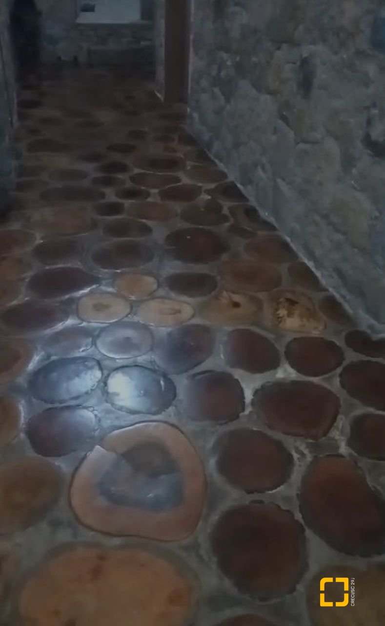 Casa com 150m², 4 quartos, 2 garagens, no bairro Vargem Grande em Florianópolis