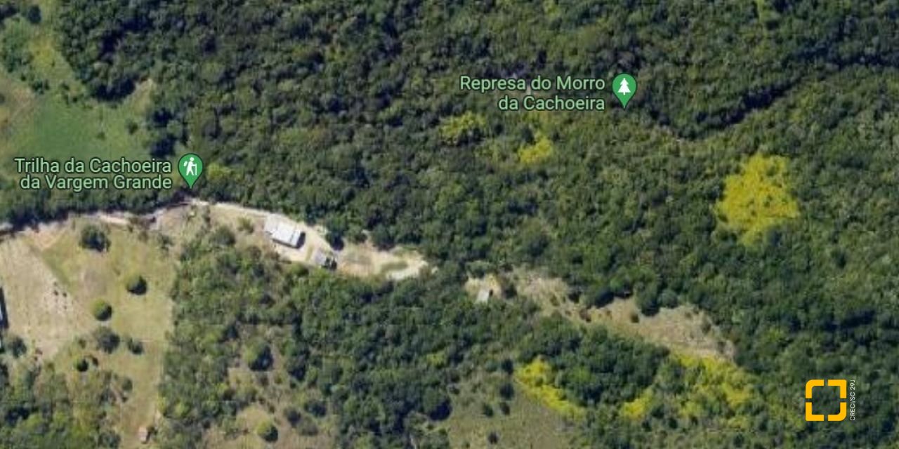 Casa com 150m², 4 quartos, 2 garagens, no bairro Vargem Grande em Florianópolis