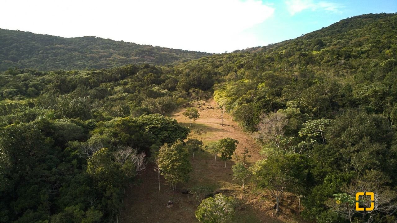 Casa com 150m², 4 quartos, 2 garagens, no bairro Vargem Grande em Florianópolis