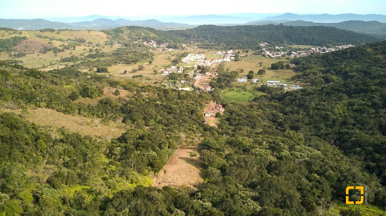 Casa com 150m², 4 quartos, 2 garagens, no bairro Vargem Grande em Florianópolis
