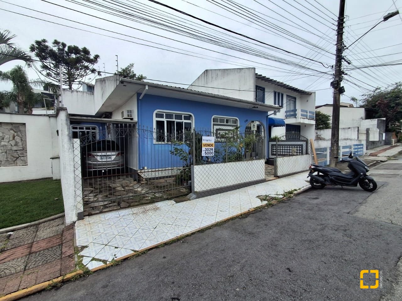 Casa com 200m², 3 quartos (sendo 1 suíte), 1 garagem, no bairro Estreito em Florianópolis