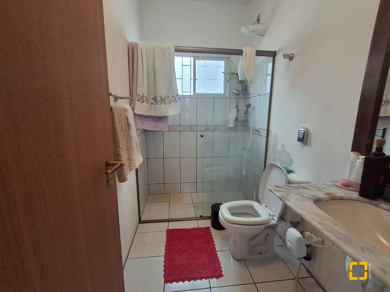Casa com 200m², 3 quartos (sendo 1 suíte), 1 garagem, no bairro Estreito em Florianópolis