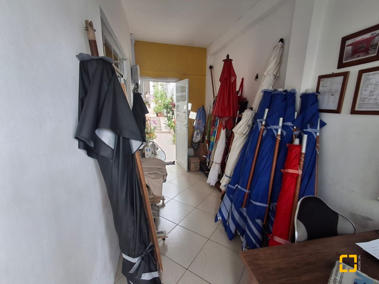Casa com 200m², 3 quartos (sendo 1 suíte), 1 garagem, no bairro Estreito em Florianópolis