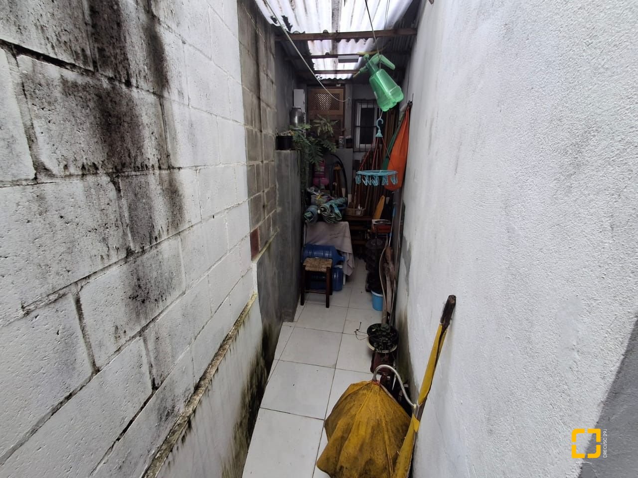 Casa com 200m², 3 quartos (sendo 1 suíte), 1 garagem, no bairro Estreito em Florianópolis