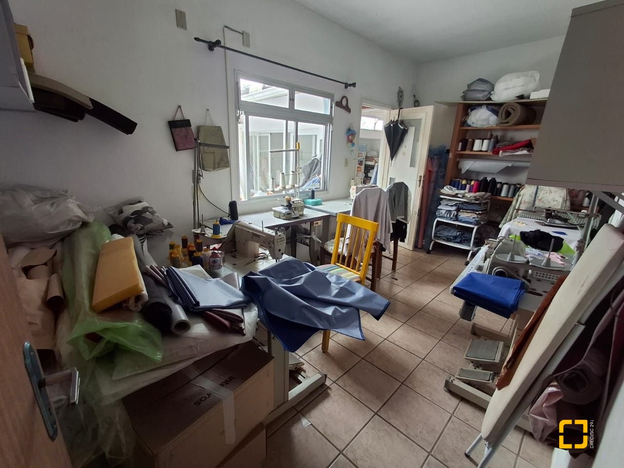 Casa com 200m², 3 quartos (sendo 1 suíte), 1 garagem, no bairro Estreito em Florianópolis