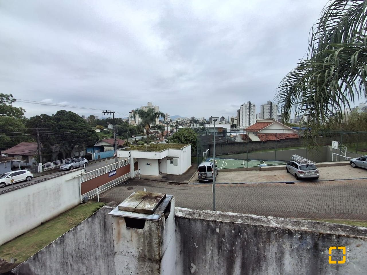 Casa com 200m², 3 quartos (sendo 1 suíte), 1 garagem, no bairro Estreito em Florianópolis