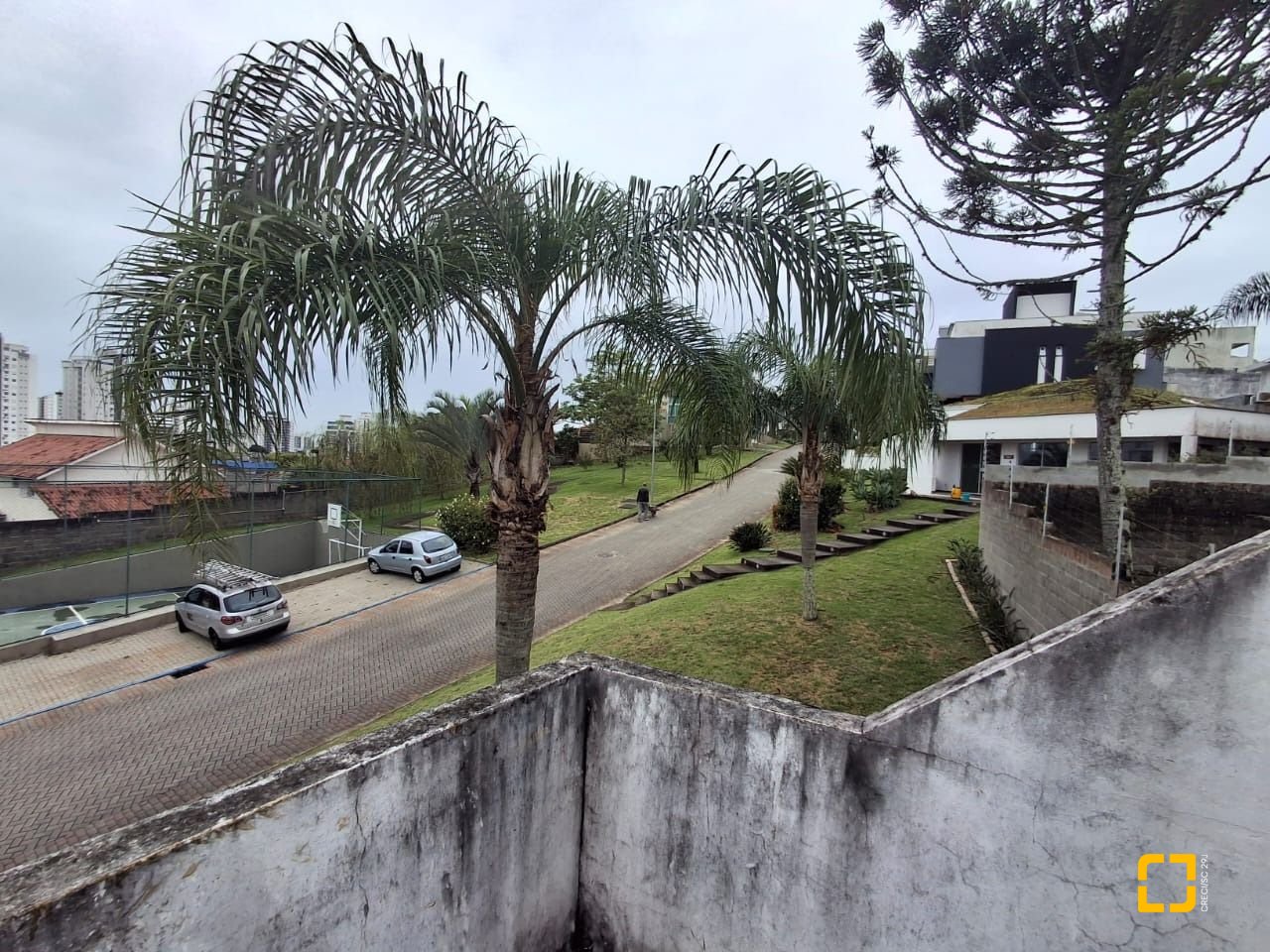 Casa com 200m², 3 quartos (sendo 1 suíte), 1 garagem, no bairro Estreito em Florianópolis