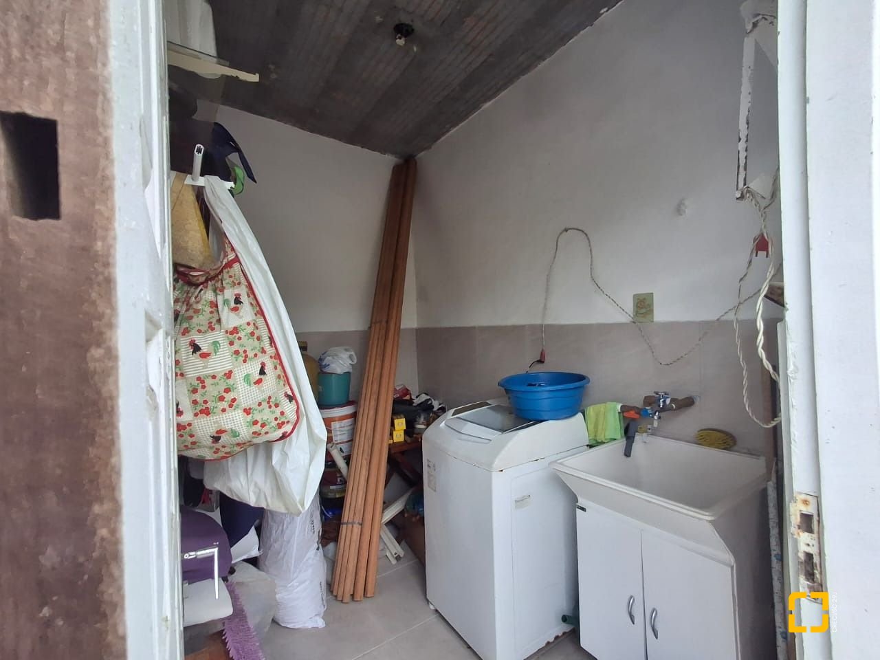 Casa com 200m², 3 quartos (sendo 1 suíte), 1 garagem, no bairro Estreito em Florianópolis