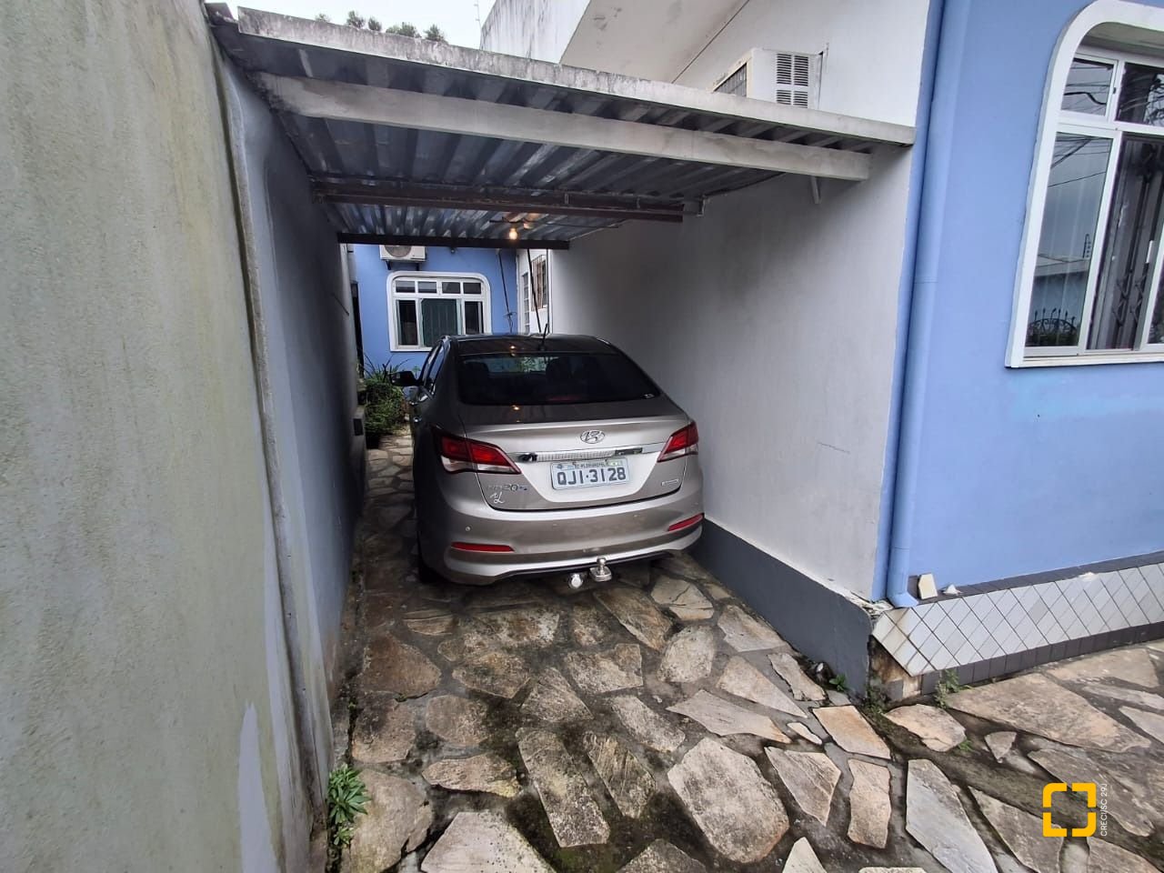 Casa com 200m², 3 quartos (sendo 1 suíte), 1 garagem, no bairro Estreito em Florianópolis