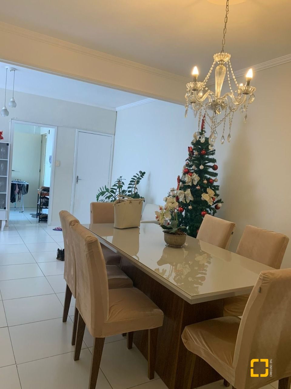 Apartamento com 93m², 3 quartos, 1 garagem, no bairro Barreiros em São José