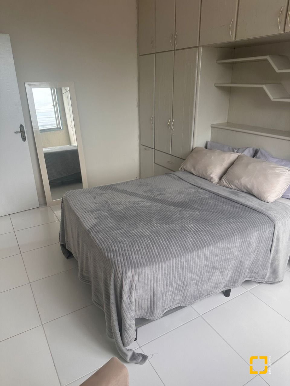 Apartamento com 93m², 3 quartos, 1 garagem, no bairro Barreiros em São José