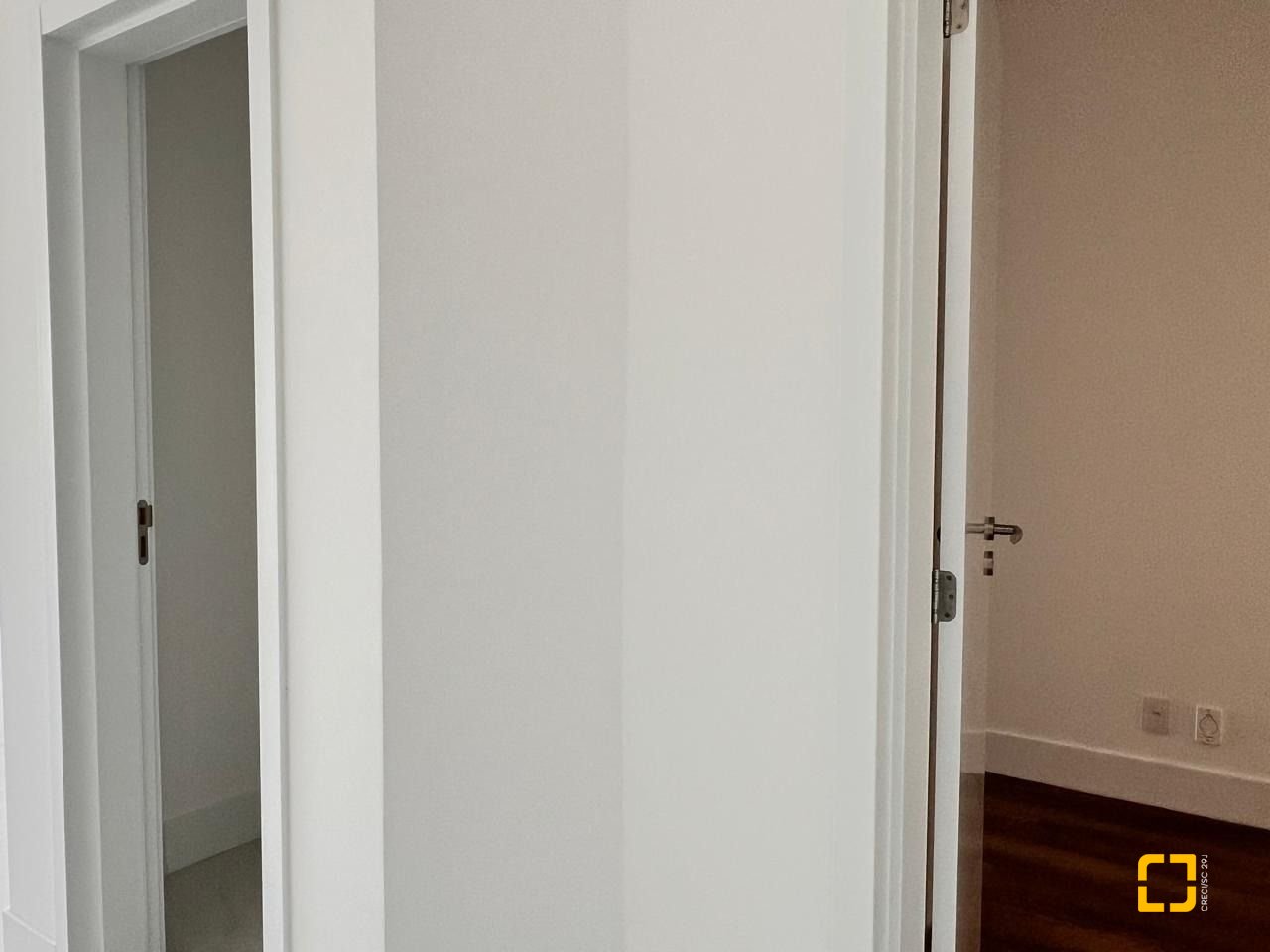 Apartamento com 133m², 6 quartos (sendo 3 suítes), 2 garagens, no bairro João Paulo em Florianópolis