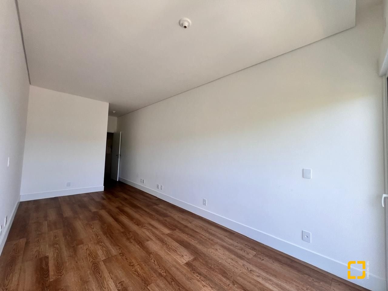 Apartamento com 133m², 6 quartos (sendo 3 suítes), 2 garagens, no bairro João Paulo em Florianópolis