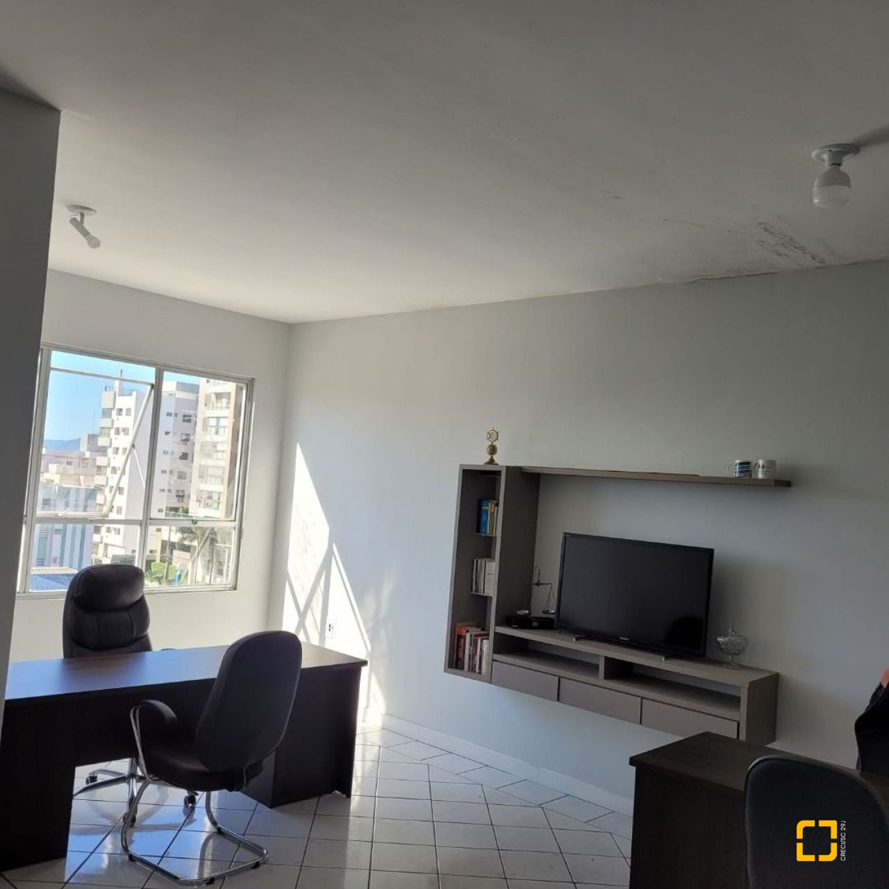 Sala com 28m², no bairro Estreito em Florianópolis