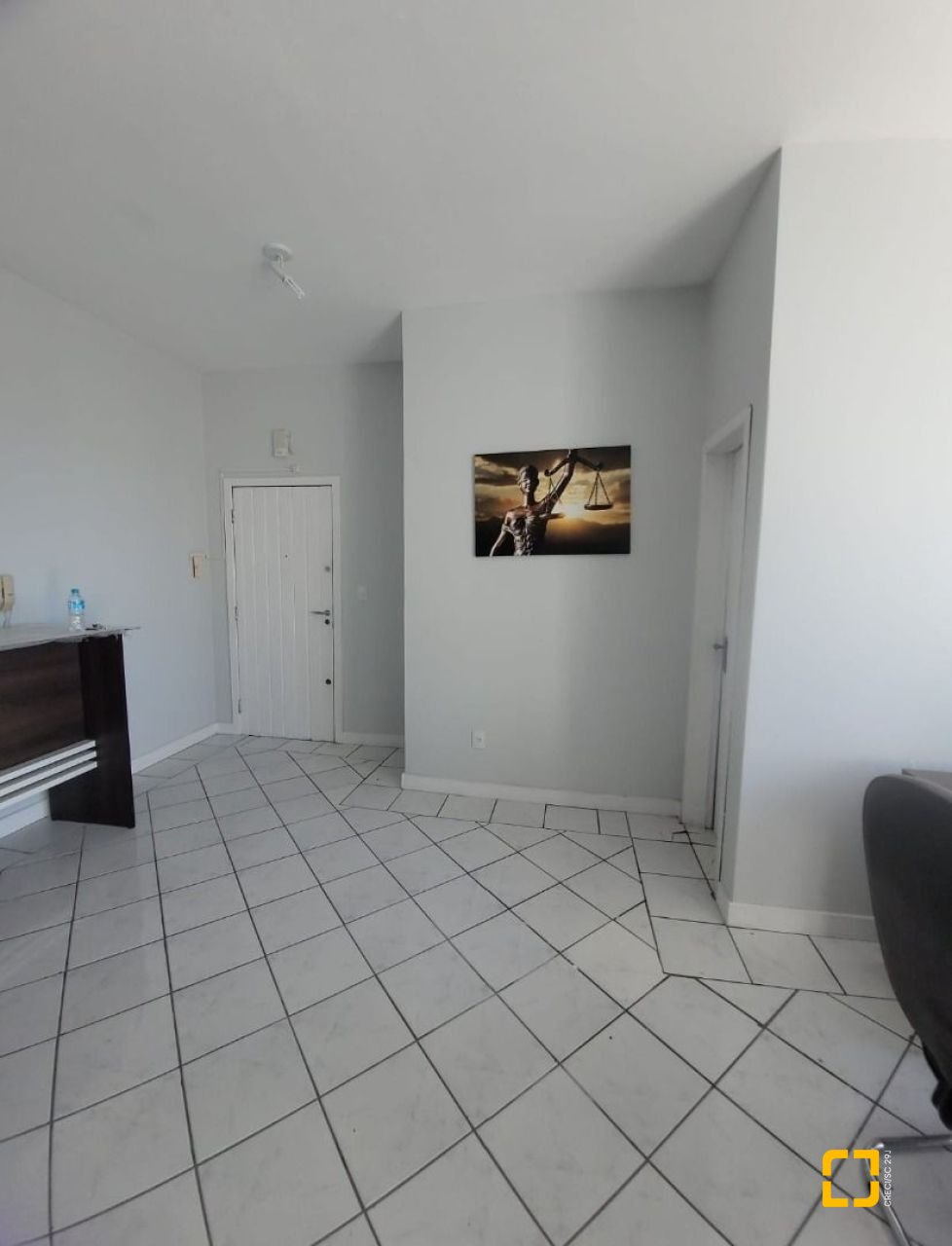 Sala com 28m², no bairro Estreito em Florianópolis