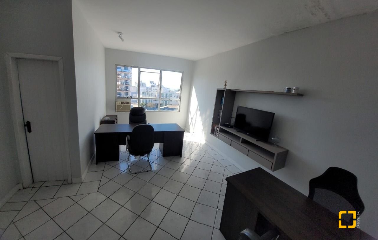 Sala com 28m², no bairro Estreito em Florianópolis