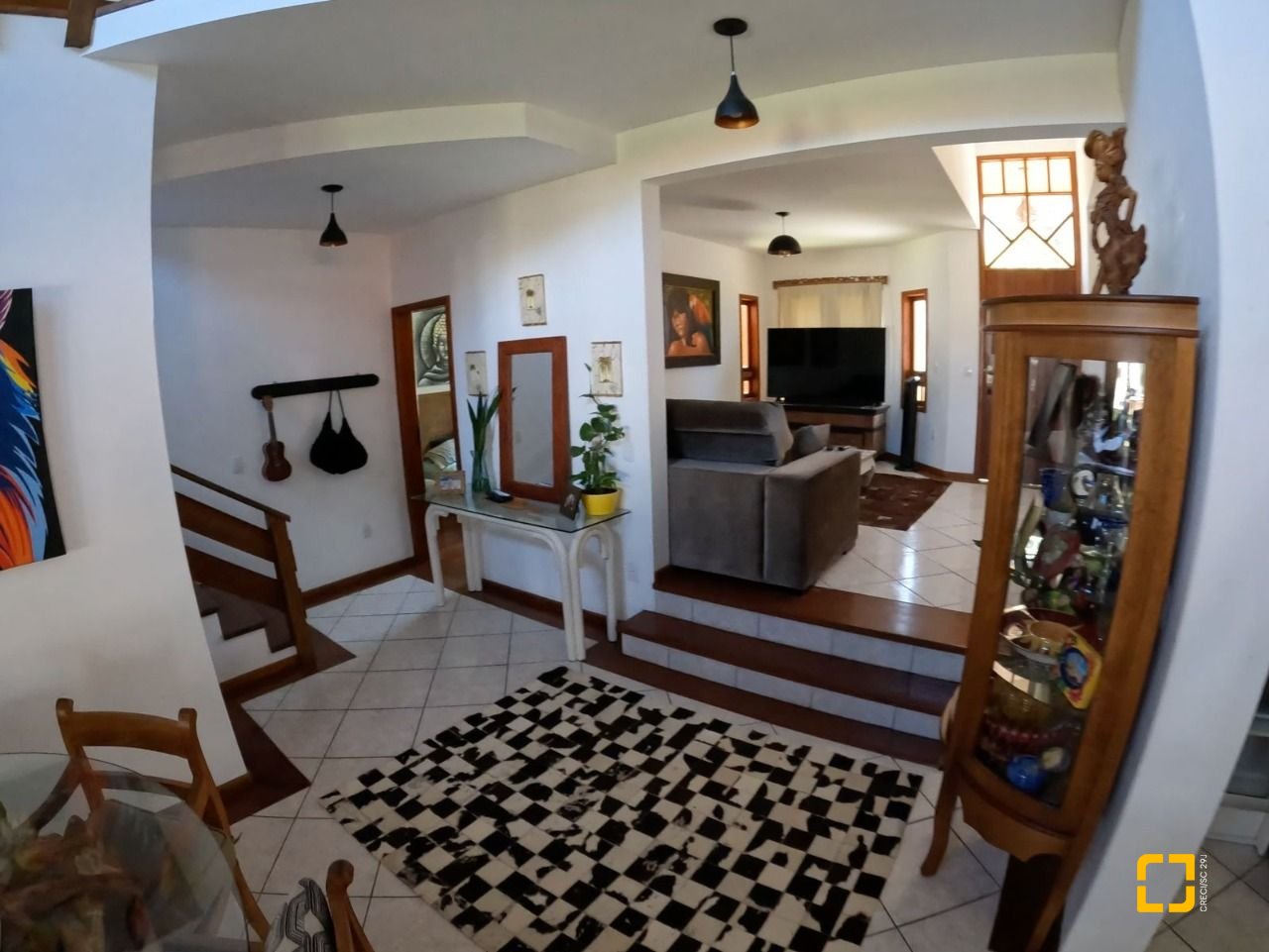 Casa de Condomínio com 230m², 6 quartos (sendo 3 suítes), 4 garagens, no bairro Rio Tavares em Florianópolis
