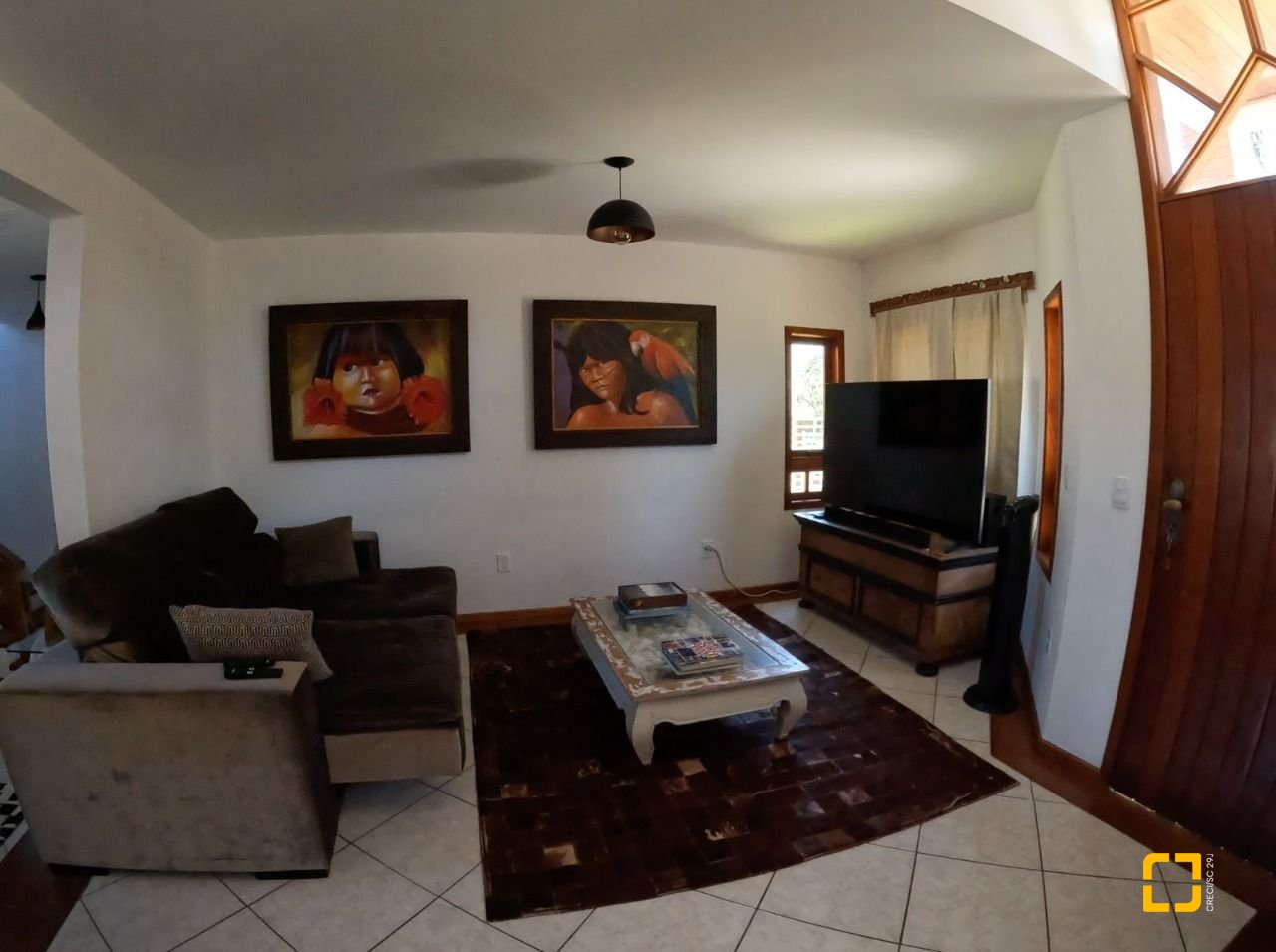Casa de Condomínio com 230m², 3 quartos (sendo 3 suítes), 4 garagens, no bairro Rio Tavares em Florianópolis