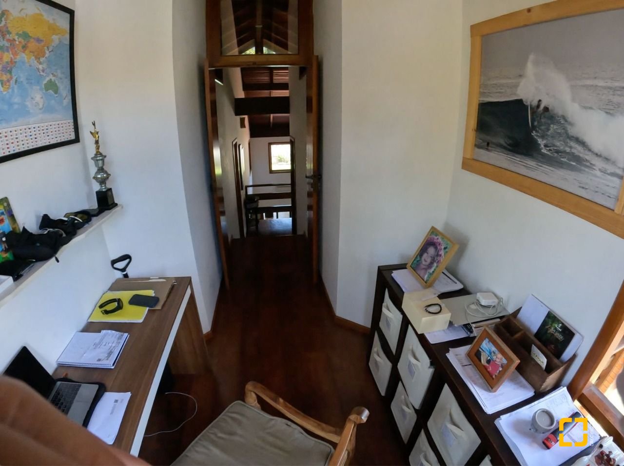 Casa de Condomínio com 230m², 3 quartos (sendo 3 suítes), 4 garagens, no bairro Rio Tavares em Florianópolis