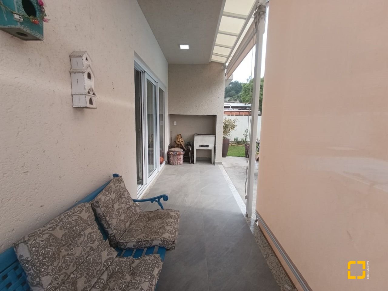 Casa de Condomínio com 200m², 7 quartos (sendo 3 suítes), 4 garagens, no bairro Cachoeira do Bom Jesus em Florianópolis