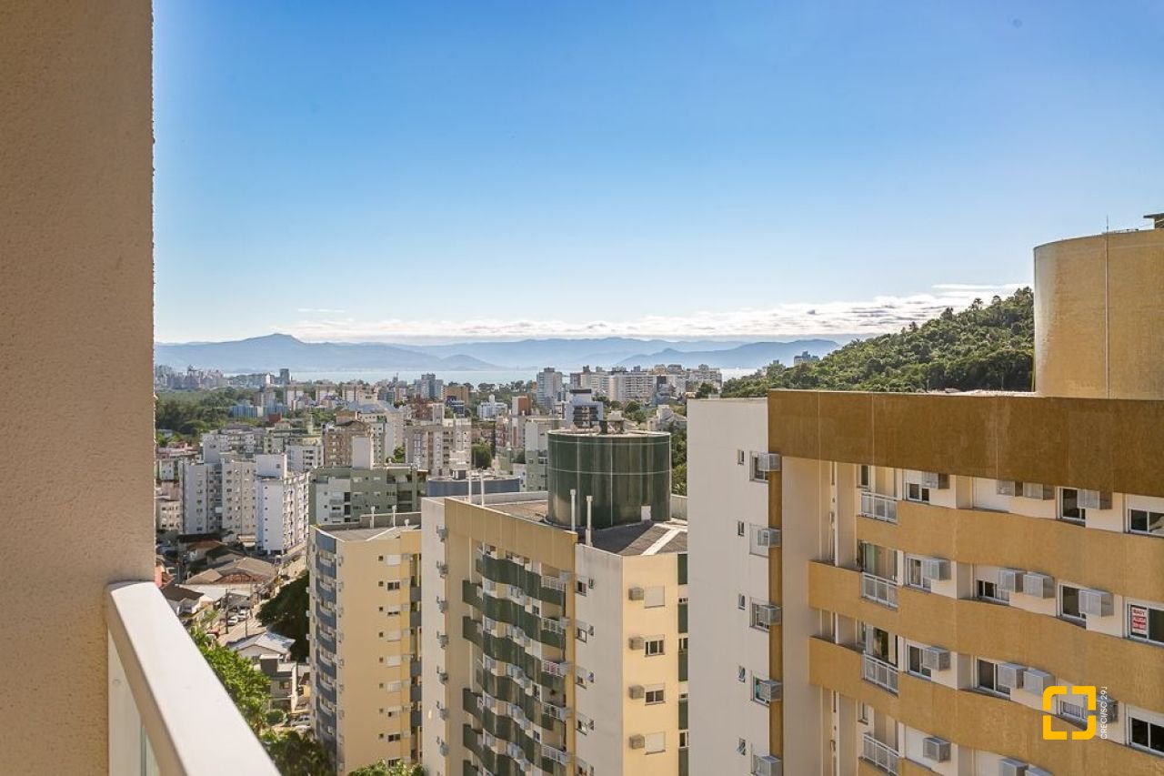 Apartamento com 65m², 3 quartos (sendo 1 suíte), 2 garagens, no bairro Itacorubi em Florianópolis