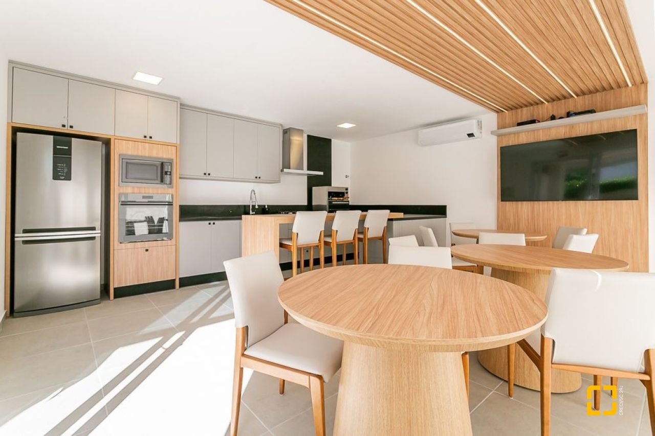 Apartamento com 65m², 3 quartos (sendo 1 suíte), 2 garagens, no bairro Itacorubi em Florianópolis