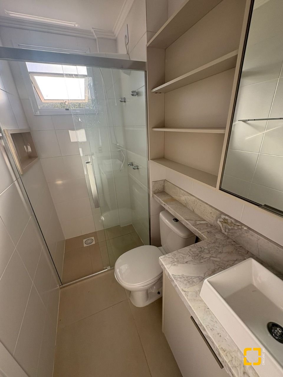 Apartamento com 65m², 3 quartos (sendo 1 suíte), 2 garagens, no bairro Itacorubi em Florianópolis