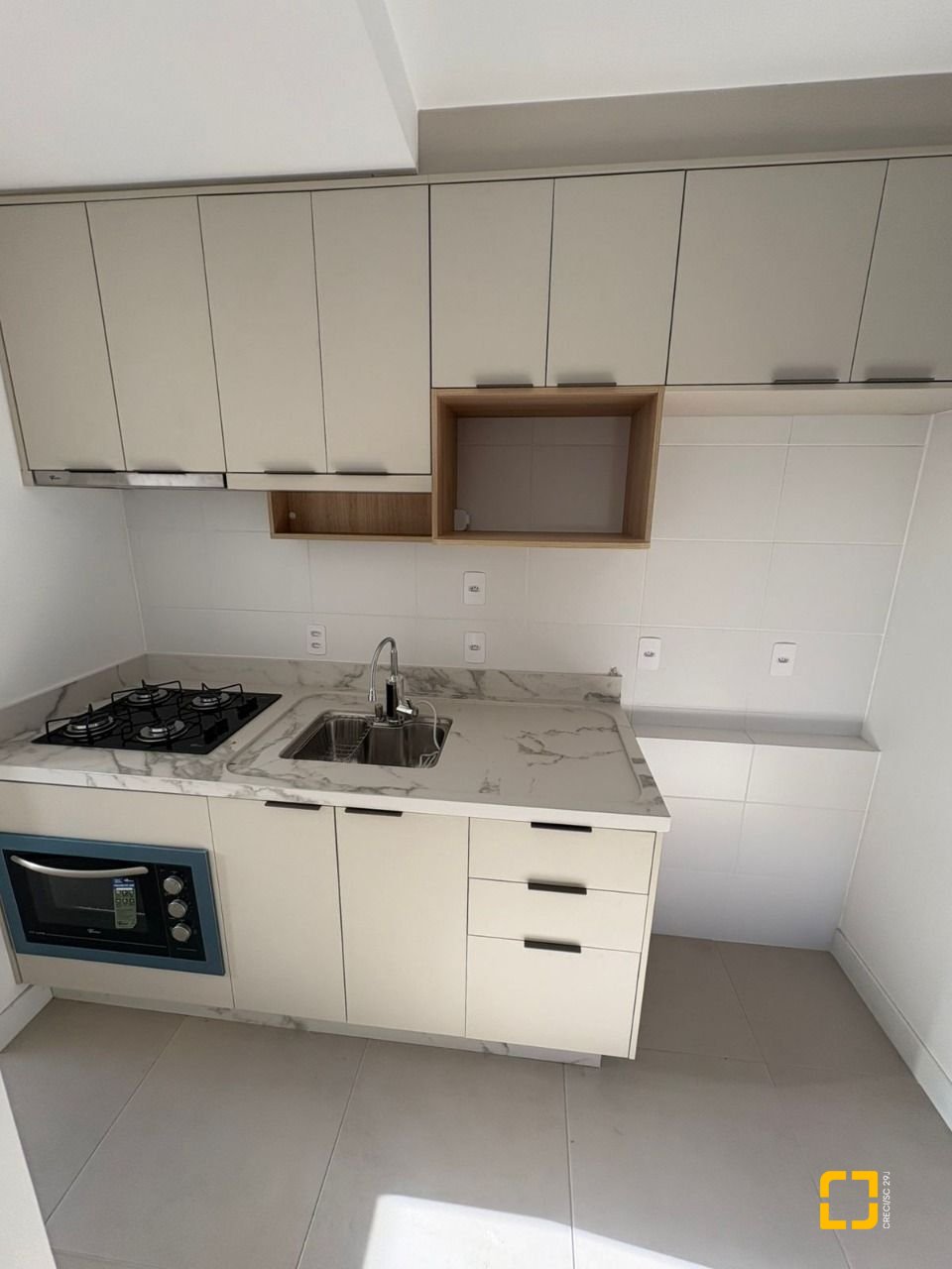 Apartamento com 65m², 3 quartos (sendo 1 suíte), 2 garagens, no bairro Itacorubi em Florianópolis