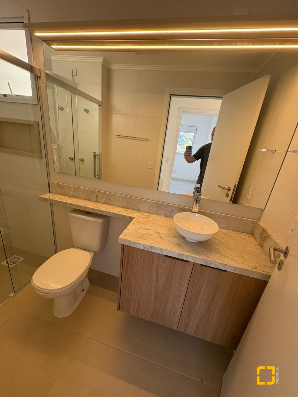Apartamento com 65m², 3 quartos (sendo 1 suíte), 2 garagens, no bairro Itacorubi em Florianópolis