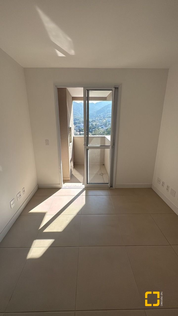 Apartamento com 65m², 3 quartos (sendo 1 suíte), 2 garagens, no bairro Itacorubi em Florianópolis