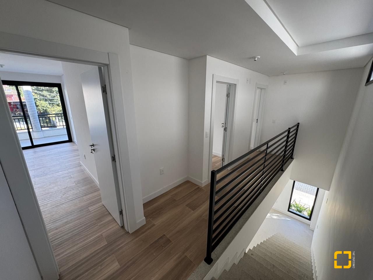 Casa de Condomínio com 242m², 6 quartos (sendo 3 suítes), 2 garagens, no bairro Cacupé em Florianópolis