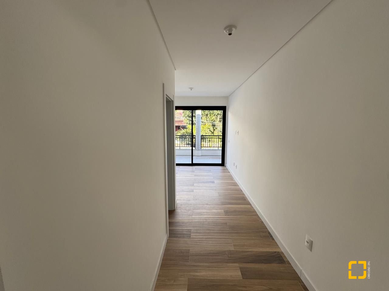 Casa de Condomínio com 242m², 6 quartos (sendo 3 suítes), 2 garagens, no bairro Cacupé em Florianópolis