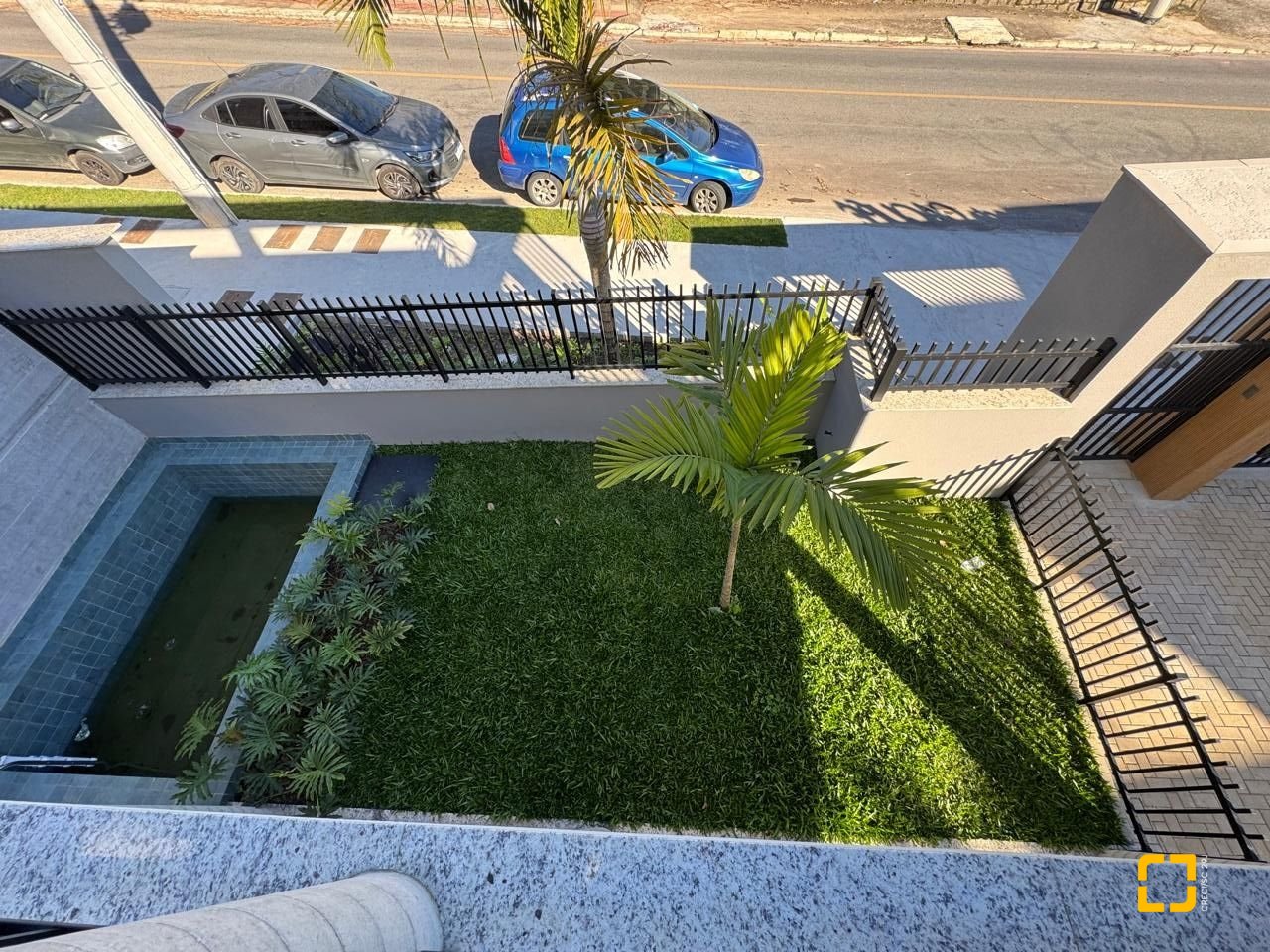 Casa de Condomínio com 242m², 6 quartos (sendo 3 suítes), 2 garagens, no bairro Cacupé em Florianópolis