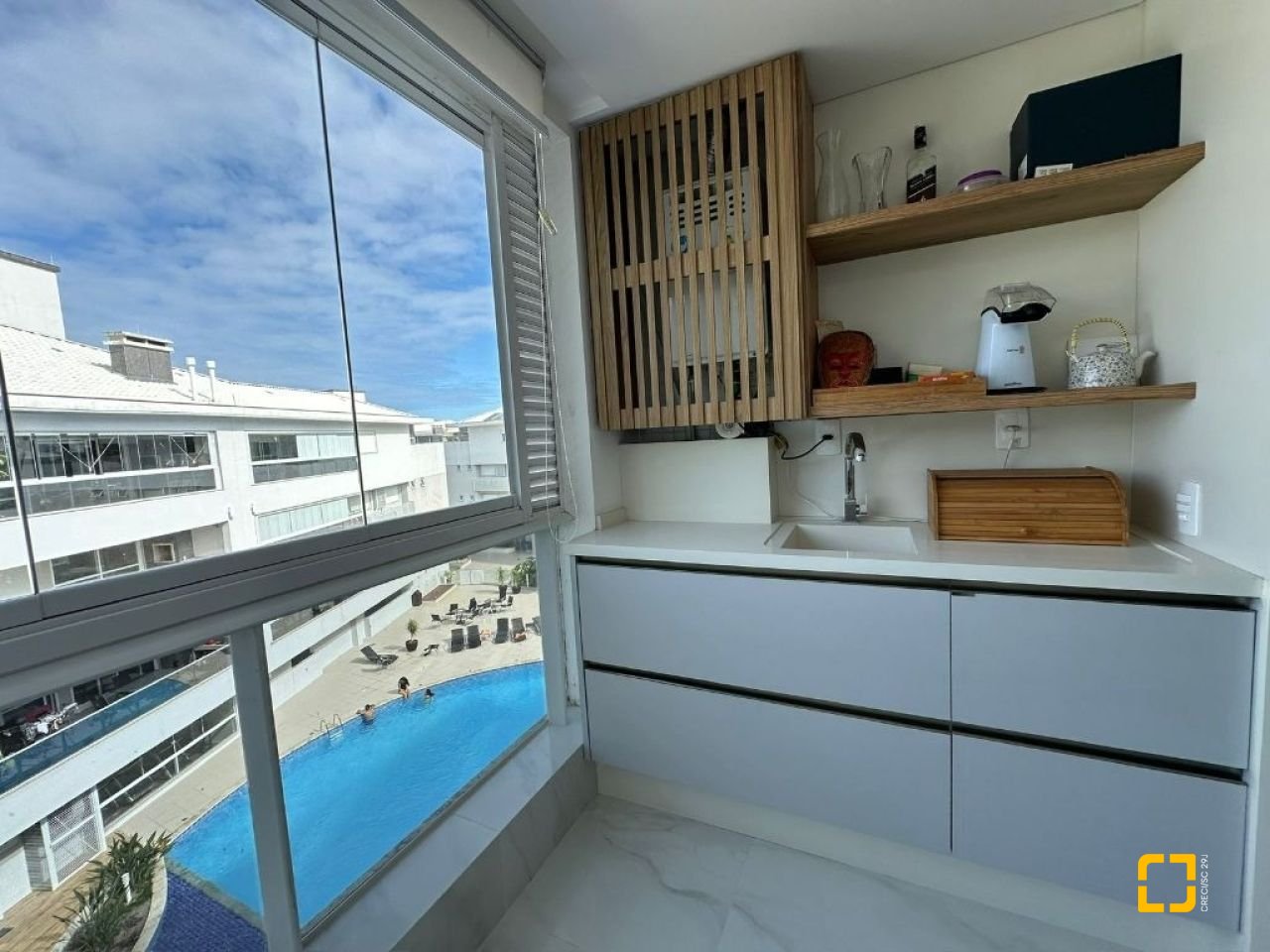 Cobertura com 257m², 6 quartos (sendo 3 suítes), 2 garagens, no bairro Ingleses em Florianópolis