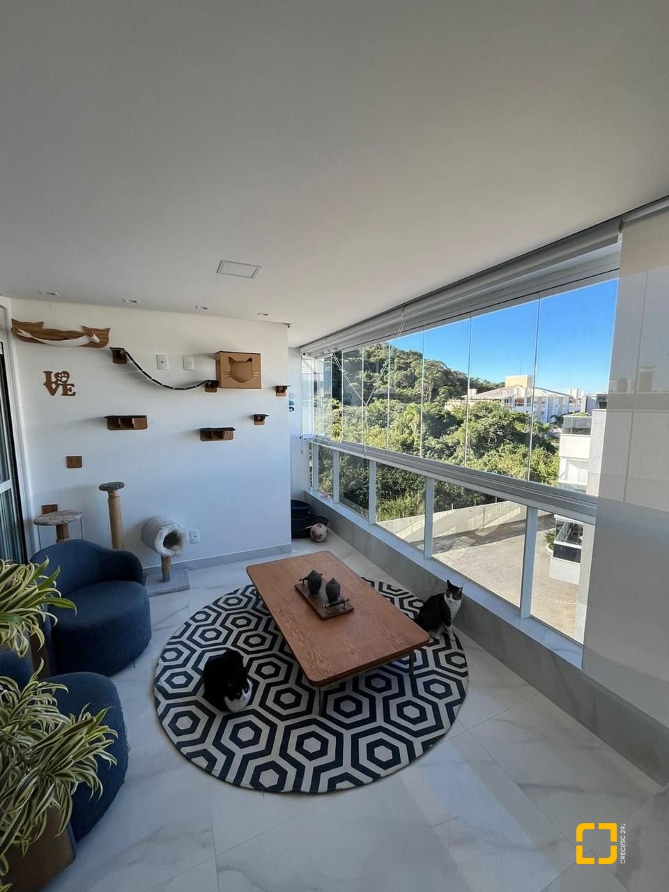 Cobertura com 257m², 6 quartos (sendo 3 suítes), 2 garagens, no bairro Ingleses em Florianópolis