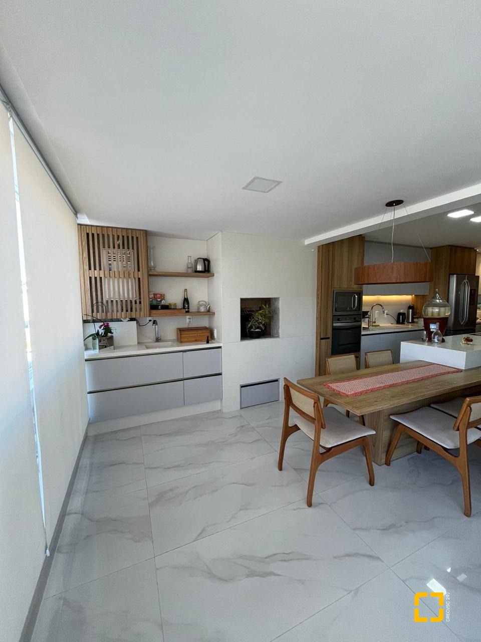 Cobertura com 257m², 6 quartos (sendo 3 suítes), 2 garagens, no bairro Ingleses em Florianópolis