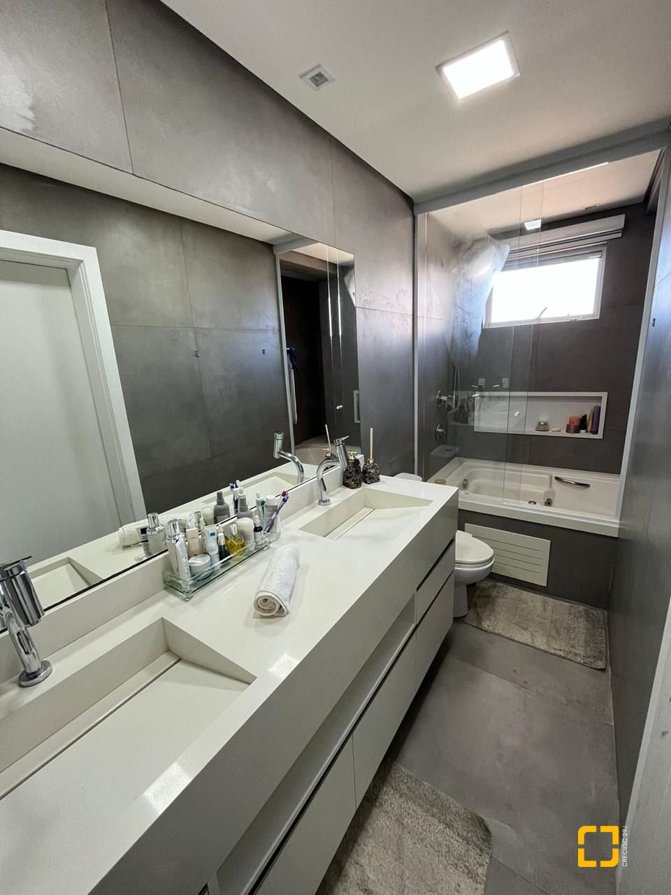 Cobertura com 257m², 6 quartos (sendo 3 suítes), 2 garagens, no bairro Ingleses em Florianópolis