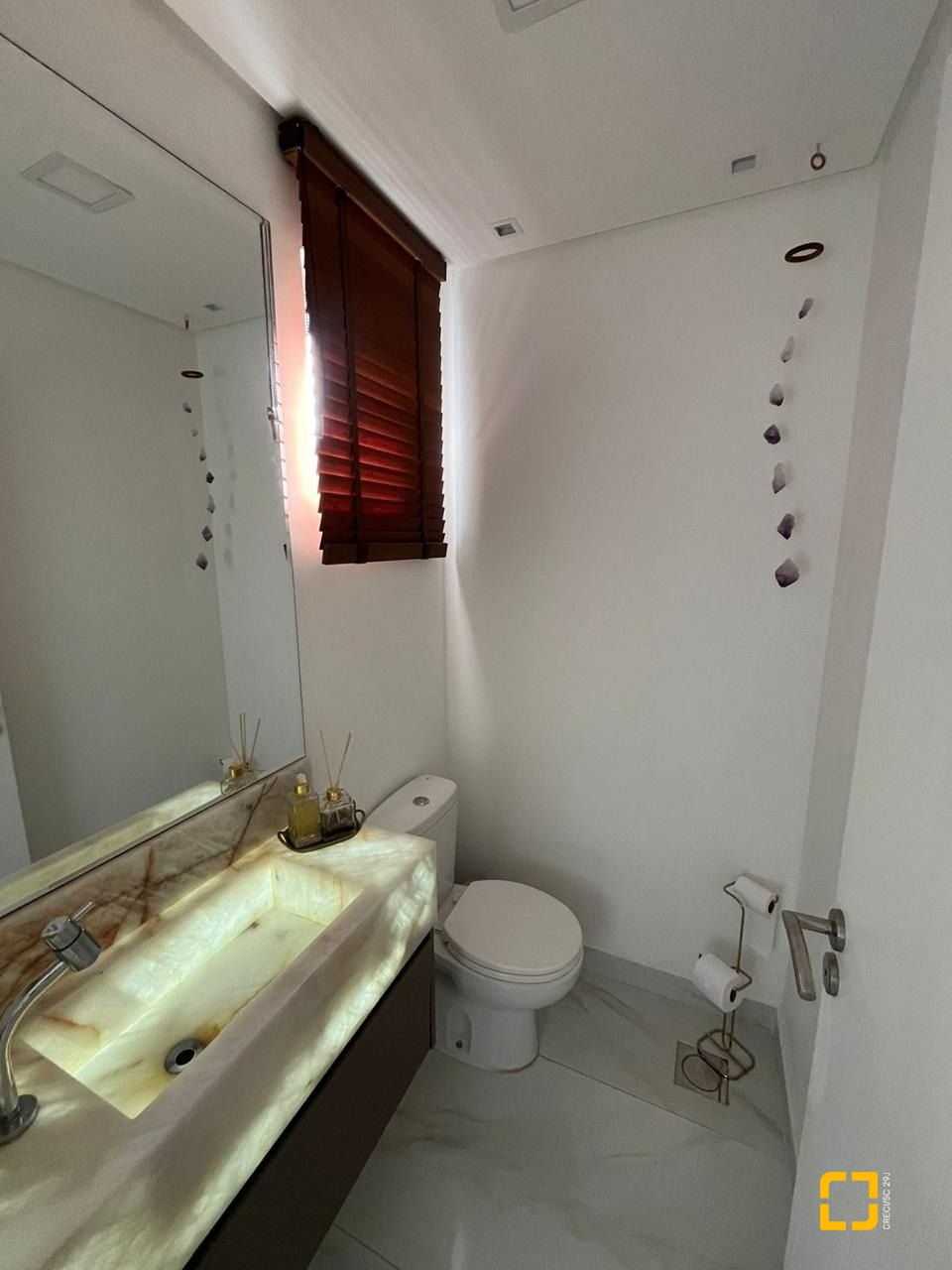 Cobertura com 257m², 6 quartos (sendo 3 suítes), 2 garagens, no bairro Ingleses em Florianópolis