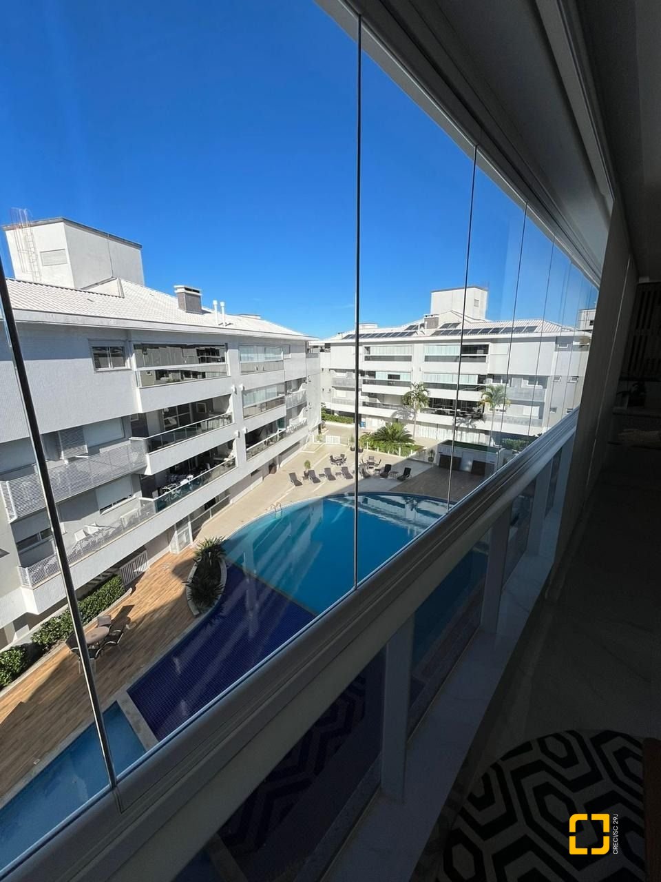 Cobertura com 257m², 6 quartos (sendo 3 suítes), 2 garagens, no bairro Ingleses em Florianópolis