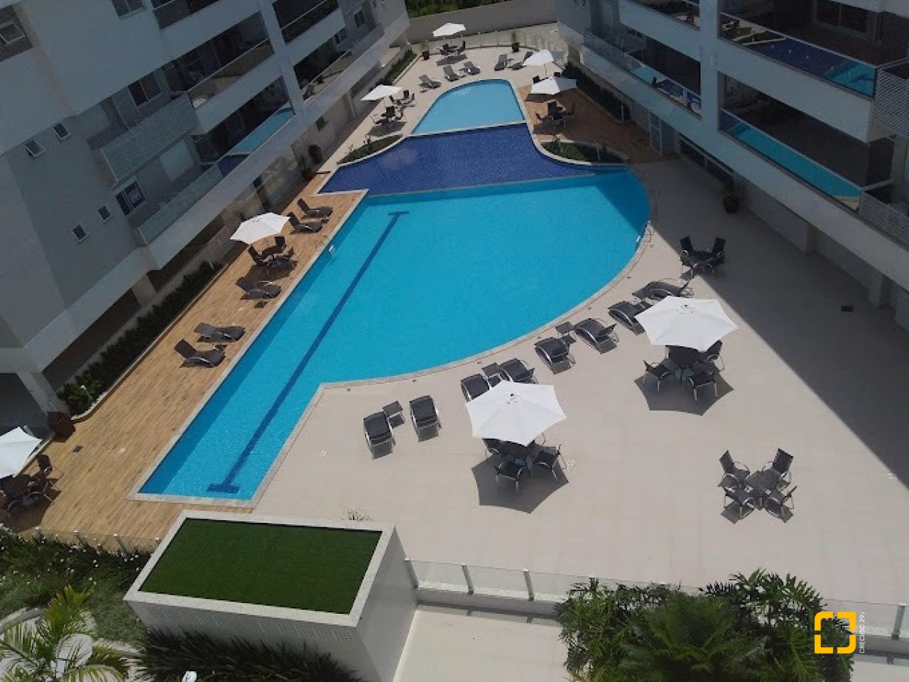 Cobertura com 257m², 6 quartos (sendo 3 suítes), 2 garagens, no bairro Ingleses em Florianópolis