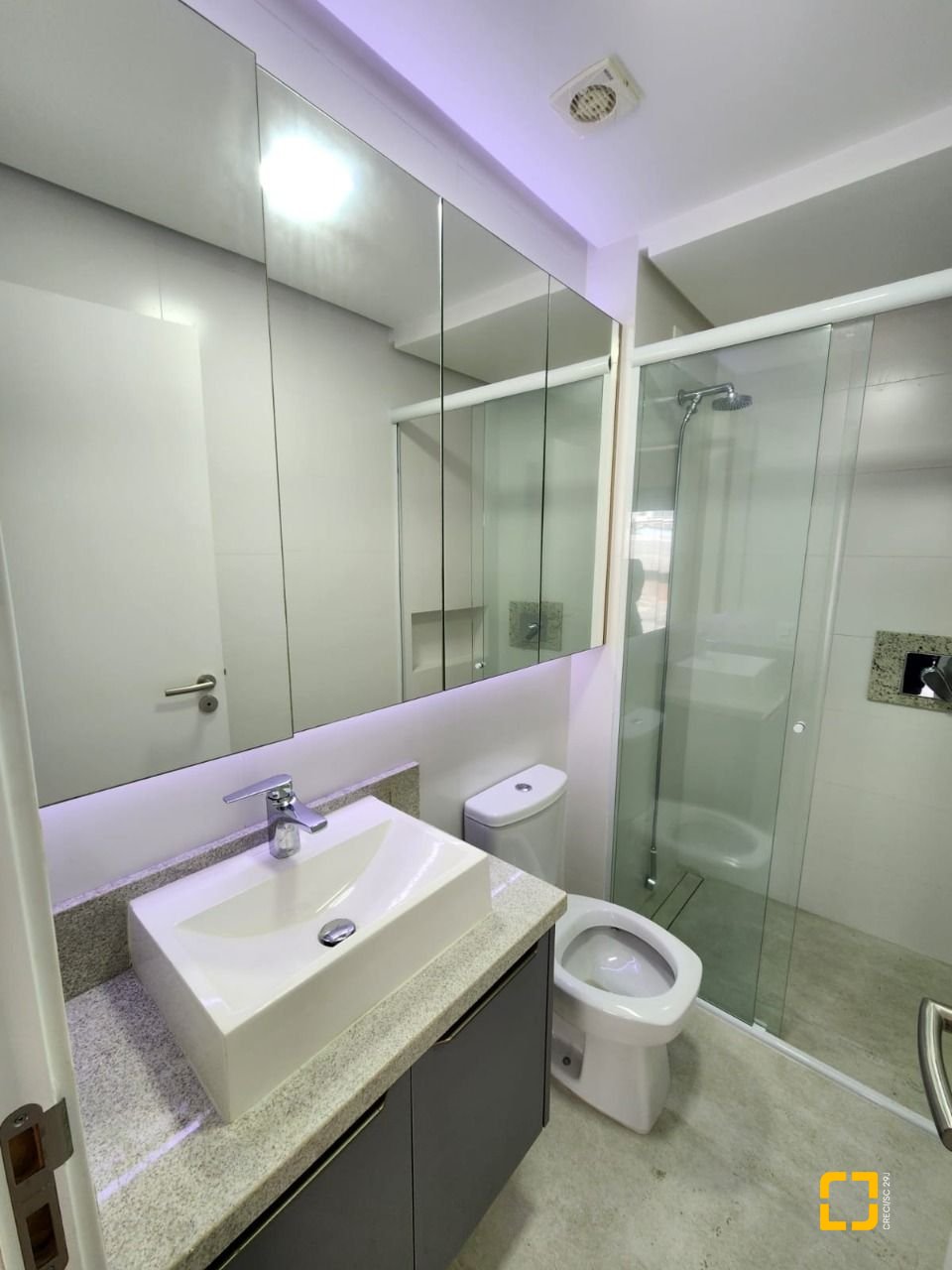 Studio com 39m², 1 quarto, 1 garagem, no bairro Centro em Florianópolis