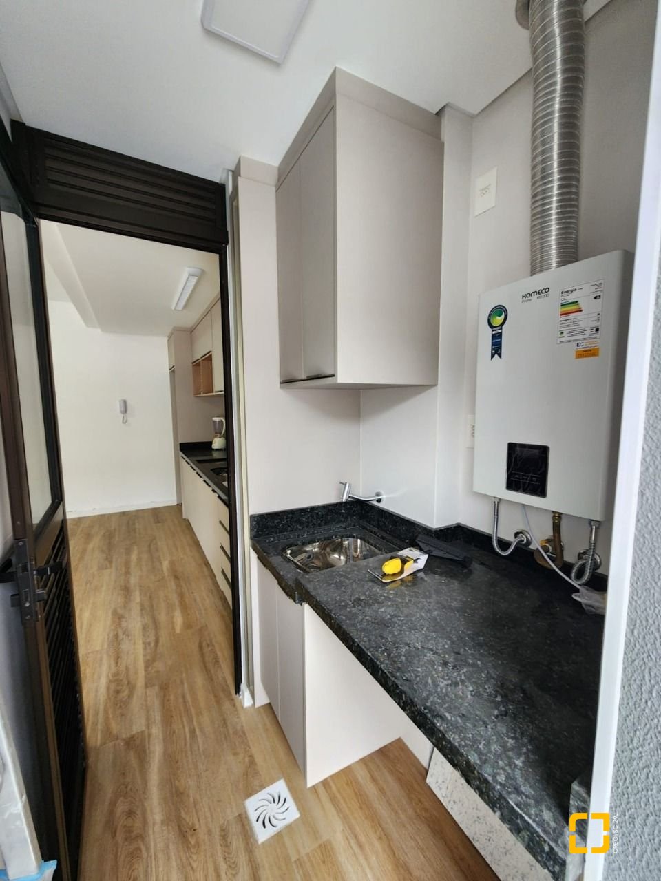 Studio com 39m², 1 quarto, 1 garagem, no bairro Centro em Florianópolis