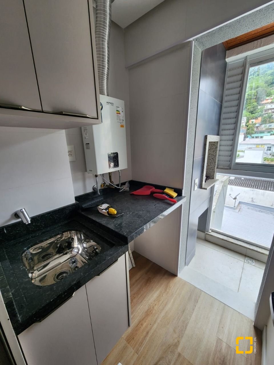 Studio com 39m², 1 quarto, 1 garagem, no bairro Centro em Florianópolis